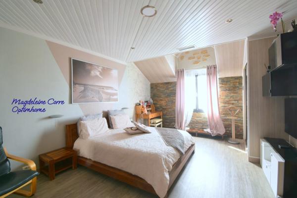 Maison familiale récente 160m² + sous-sol complet – jardin – 6 chambres – DPE B – Métro Ligne 14