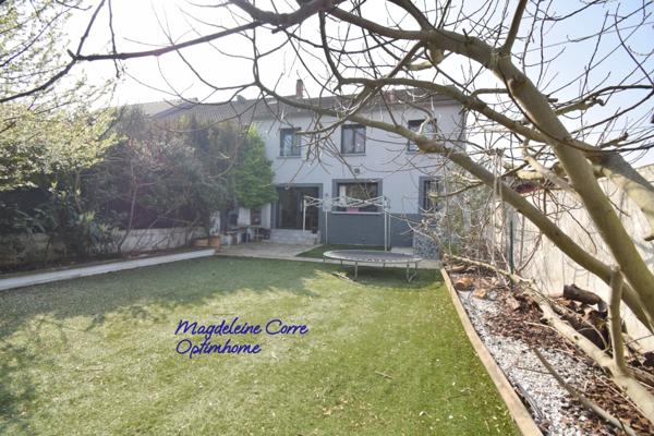 Maison familiale récente 160m² + sous-sol complet – jardin – 6 chambres – DPE B – Métro Ligne 14