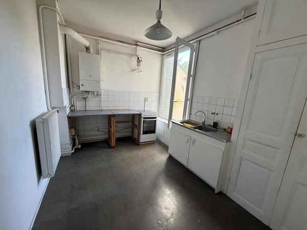 Clermont-Ferrand, Appartement de 66 m 2 de 560 € CC