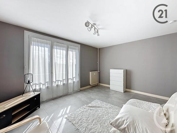 Appartement F1 à vendre  1 pièce - 33,50 m2 STE SAVINE - 10