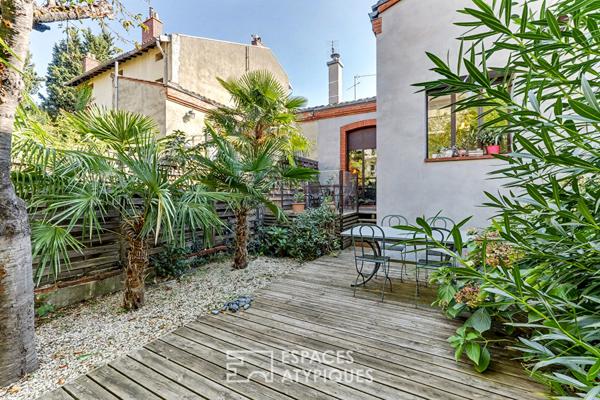 Maison de ville rénovée avec terrasses et jardin au coeur des Minimes