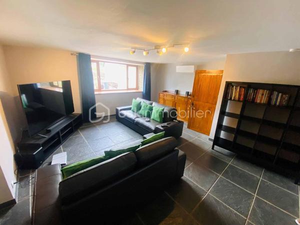 Maison en pierre de 201 m²