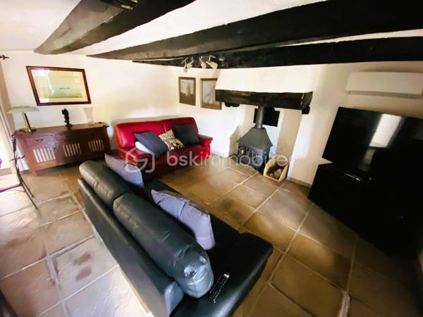 Maison en pierre de 201 m²