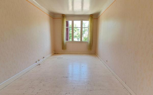 Appartement à vendre    4 pièces • 100,15 m2 Grenoble