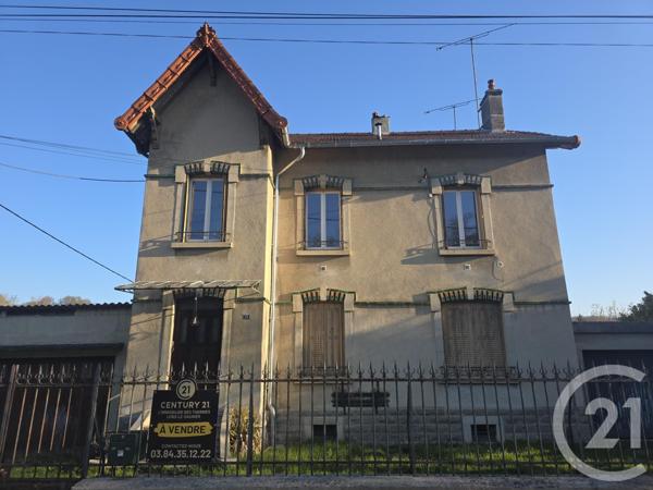 Immeuble à vendre  150 m2 MONTMOROT - 39
