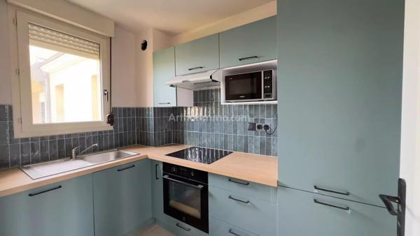Location                                                      Appartement
                        
                     3 pièces                      41 m2                     à Saint-Fargeau-Ponthierry