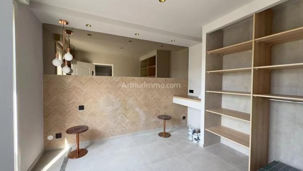 Location                                                      Appartement
                        
                     3 pièces                      41 m2                     à Saint-Fargeau-Ponthierry