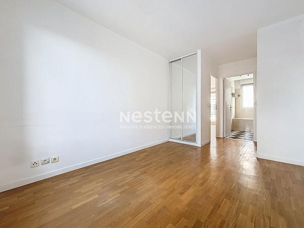 ISSY LES MOULINEAUX - Vente Appartement traversant 4 pièces de 84,61 m² avec une terrasse