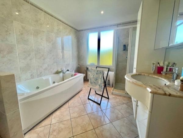 Maison à vendre 5 pièces OBJAT (19)