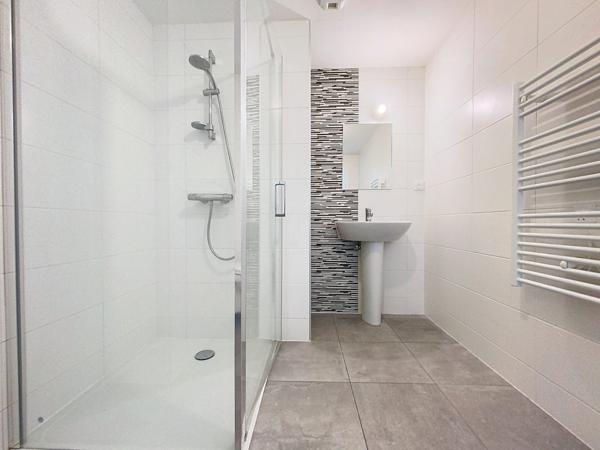 ILLKIRCH Sud - Magnifique 2P en rez-de-jardin