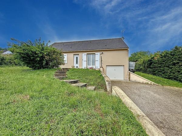 A quelques minutes de SENS et sa gare direct Paris