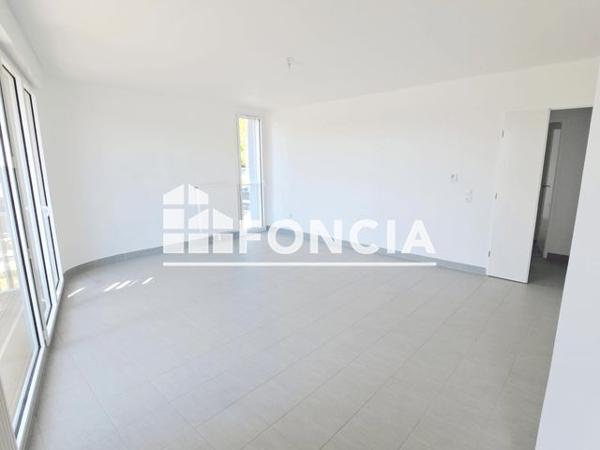 Location Appartement 5 pièces 107.5 m² - 16 RUE FRANCOISE DOLTO Les Mureaux 78130