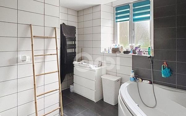 Maison à vendre    6 pièces •  Saint-Ouen-lès-Parey