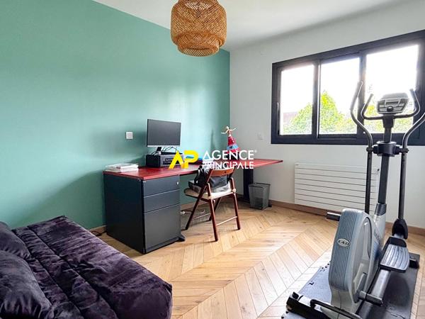 Sartrouville - Les Dix Arpents - Maison 7 pièces 125 m2 avec dépendance et garage 740 000 € **  - Référence  9580