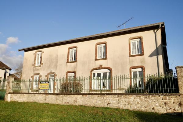 MAISON INDIVIDUELLE AVEC GARAGE ET TERRAIN