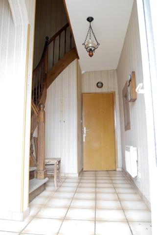 MAISON INDIVIDUELLE AVEC GARAGE ET TERRAIN