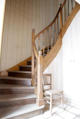 MAISON INDIVIDUELLE AVEC GARAGE ET TERRAIN