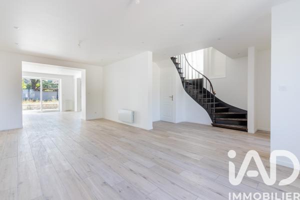 Maison à vendre 6 pièces 216 m² Draveil