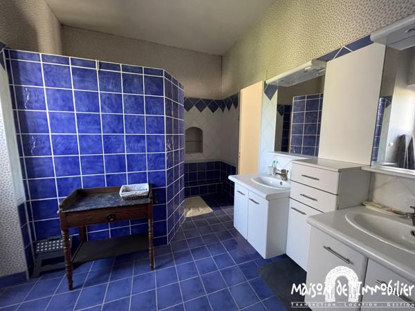 Vente Spacieuse maison de famille - 11 pièces - 222m² - COGNAC quartier Saint Martin