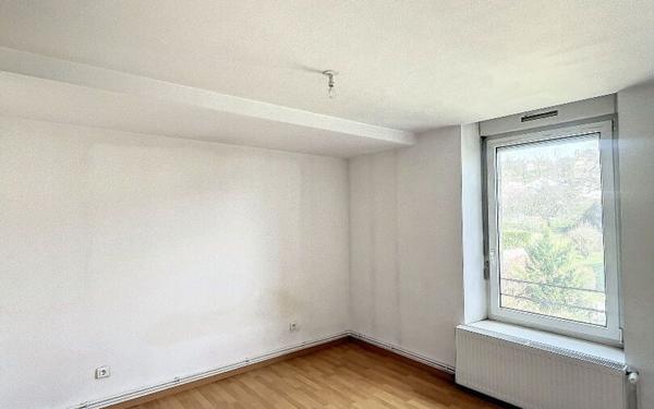 Immeuble à vendre    6 pièces •  Neufchâteau