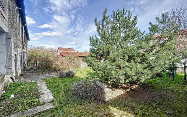 Immeuble à vendre    6 pièces •  Neufchâteau