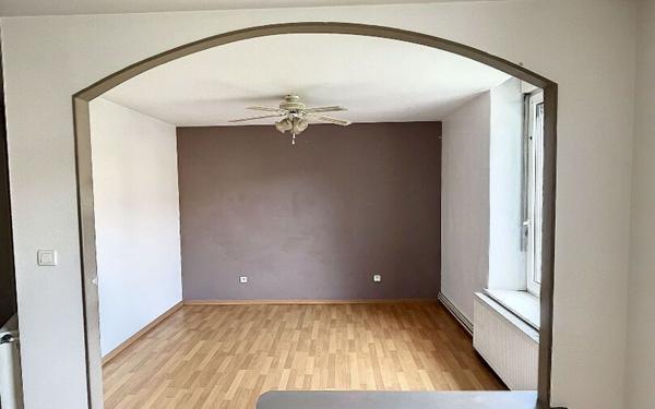 Immeuble à vendre    6 pièces •  Neufchâteau