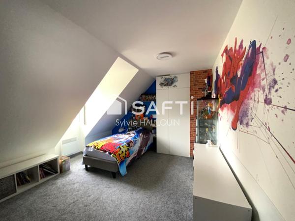 Pavillon 130 m², trois chambres Garage, terrasse,