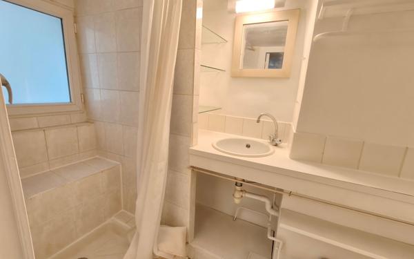 Appartement à louer    1 pièce • 27,18 m2 Grenoble