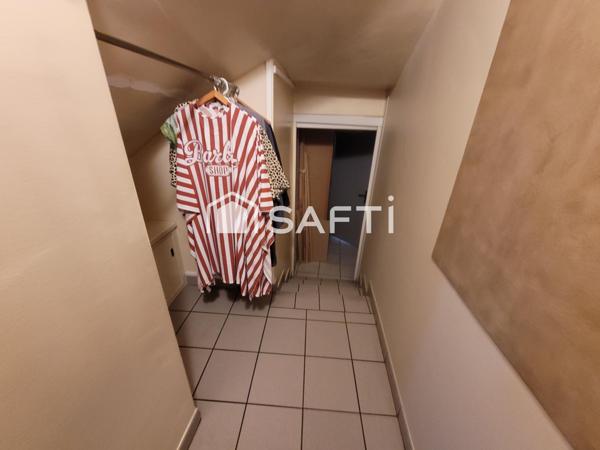 IMMEUBLE RAPPORT : T2 à louer + Commerce à louer