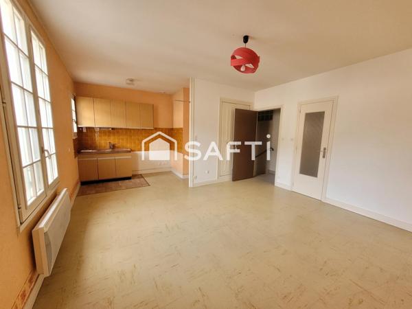 IMMEUBLE RAPPORT : T2 à louer + Commerce à louer