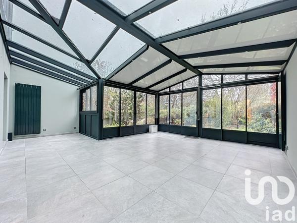 Maison traditionnelle 9 pièces de 182 m² à Rambouillet (78120)