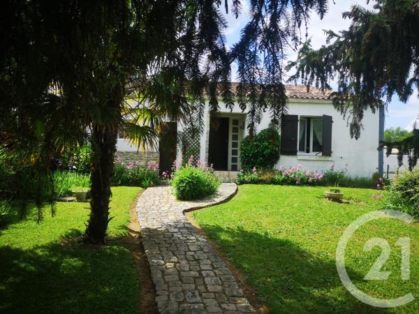 Maison à vendre  4 pièces - 118 m2 STE SOULLE - 17