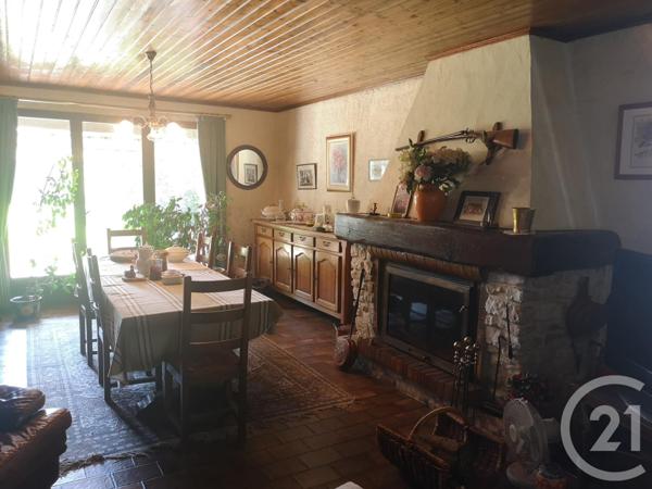 Maison à vendre  4 pièces - 118 m2 STE SOULLE - 17