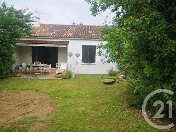 Maison à vendre  4 pièces - 118 m2 STE SOULLE - 17