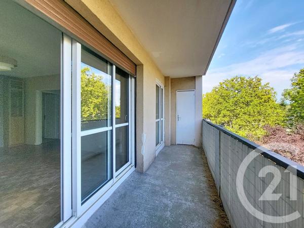 Appartement F3 à vendre  3 pièces - 61,61 m 2   FRESNES  - 94