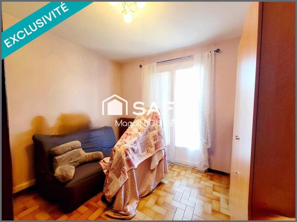 Maison plain pied T4 de 89m², deux chambres, un bureau, une terrasse, garage, dépendance, abri jardin