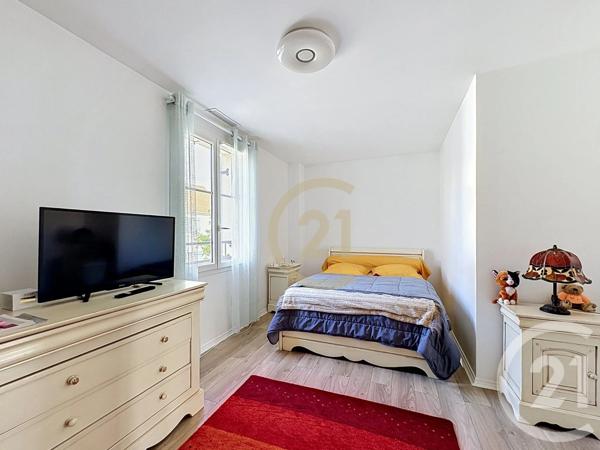 Maison à vendre  4 pièces - 80 m 2   PERIGNY  - 94