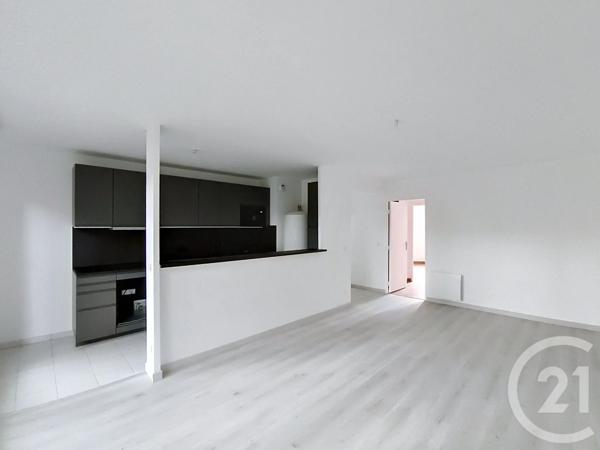 Appartement F5 à vendre  5 pièces - 93,37 m 2   ST DENIS  - 93