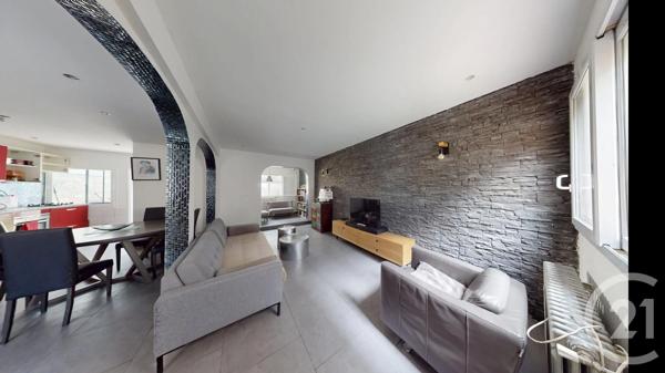 Appartement F5 à vendre  5 pièces - 93,37 m 2   ST DENIS  - 93