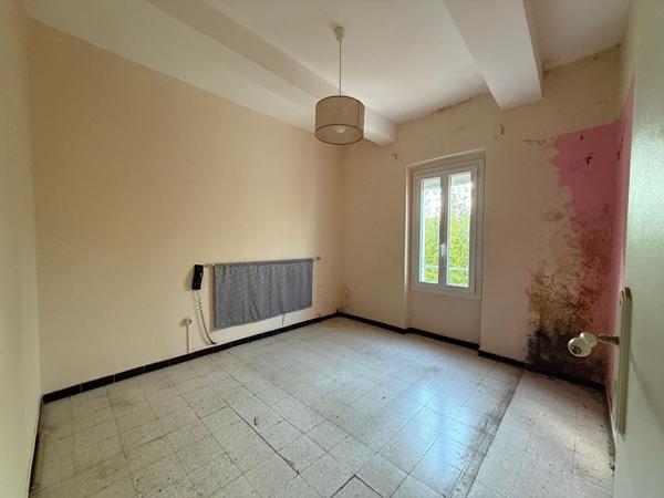 Immeuble habitation réparti en 3 lots 129 m2 Le Pontet