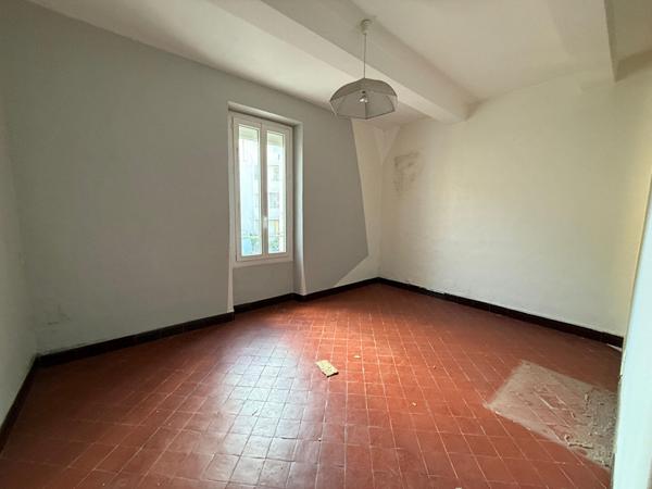 Immeuble habitation réparti en 3 lots 129 m2 Le Pontet