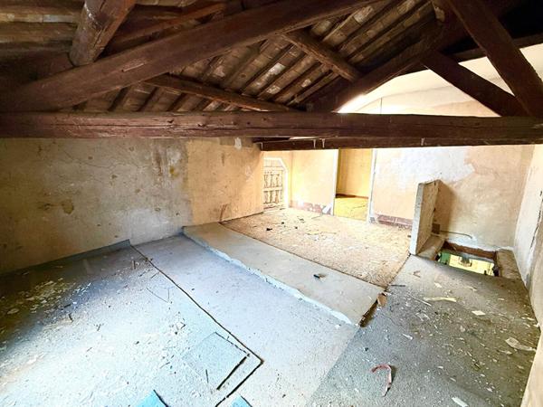 Immeuble habitation réparti en 3 lots 129 m2 Le Pontet