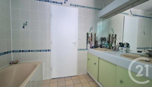 Maison à vendre  6 pièces - 114,60 m 2   VAUREAL  - 95