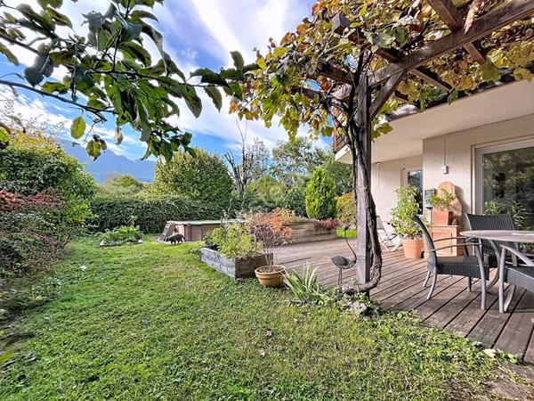 DOUSSARD _ Appartement 2 pièces en rez-de-jardin avec jardin et piscine à vendre