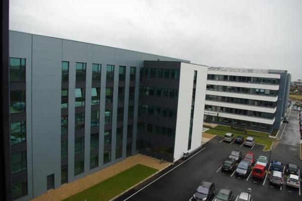 Location - BUREAUX 467 m 2