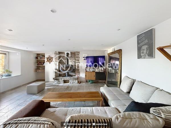 MAISON EN PIERRE RÉNOVÉE AVEC 250 M² DE DÉPENDANCES – Hudimesnil