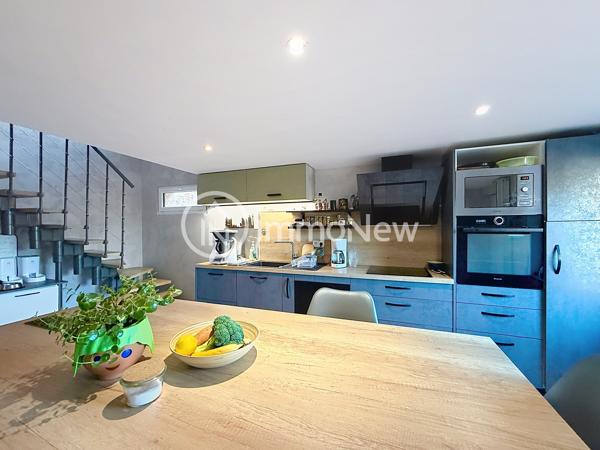 MAISON EN PIERRE RÉNOVÉE AVEC 250 M² DE DÉPENDANCES – Hudimesnil