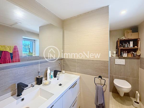 MAISON EN PIERRE RÉNOVÉE AVEC 250 M² DE DÉPENDANCES – Hudimesnil