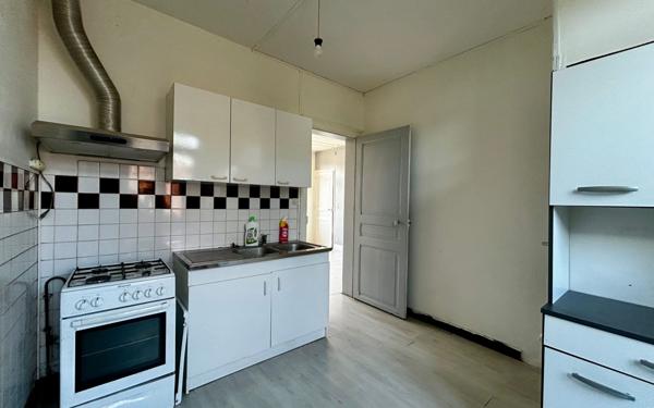 Maison à vendre    3 pièces •  Flavy-le-Martel