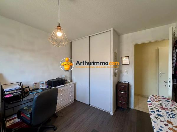 Vente                                                      Appartement
                        
                     3 pièces                      61 m2                     à Coulommiers